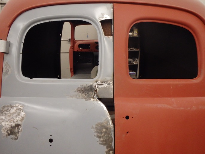 1950 Ford Panel Restoration - Herald repairing rear door
