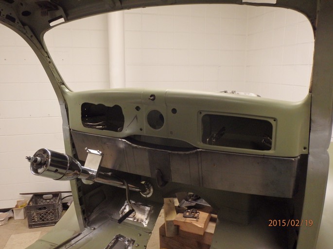 1935 Ford Coupe - Gordon fabricated dash extension