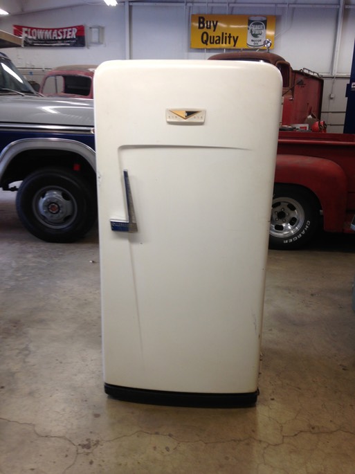 1953 IHC L103-S Refrigerator